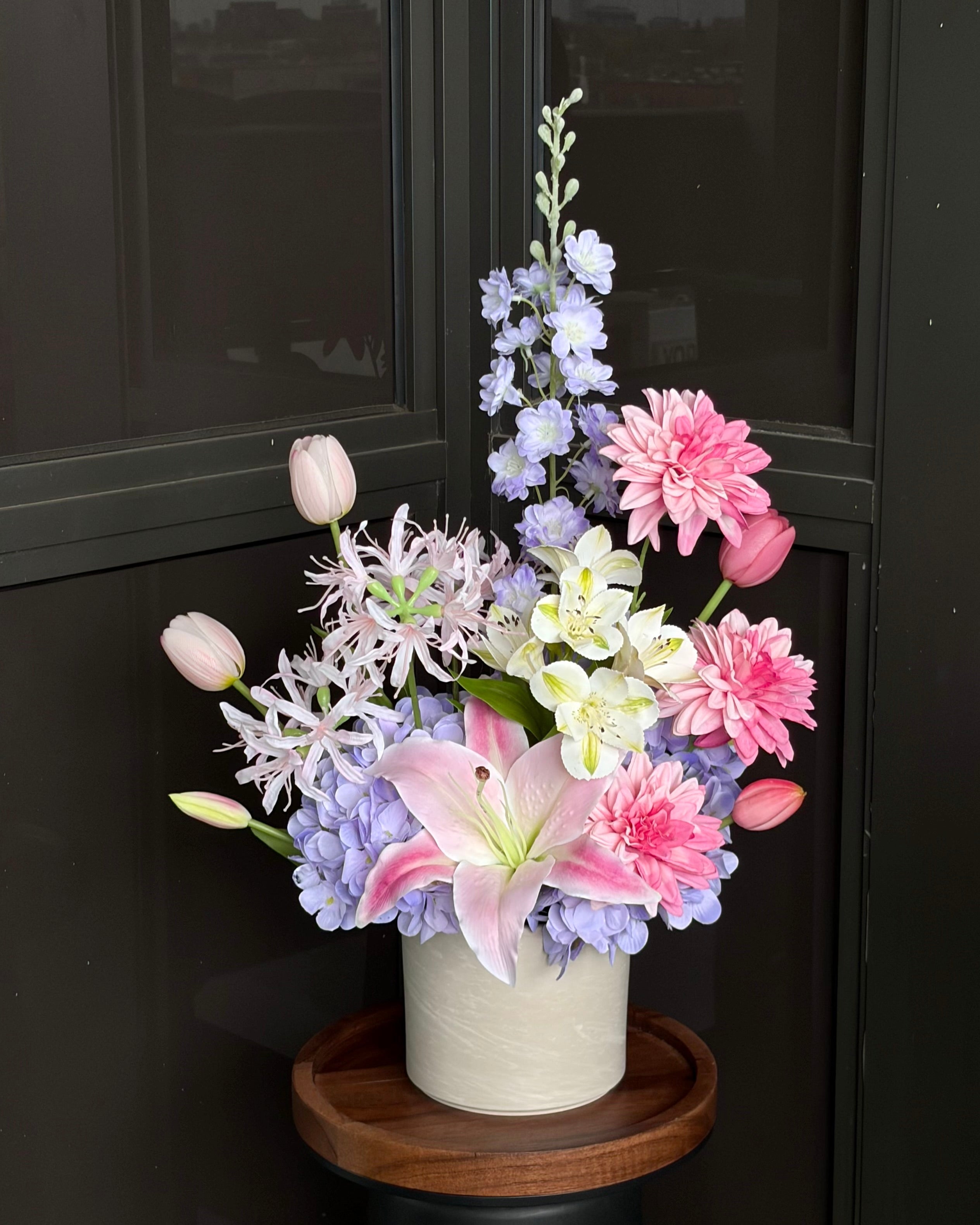VASE Arrangements